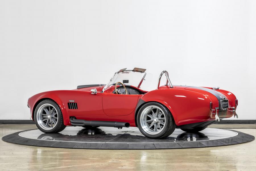  AC Cobra 6 by Superformance 2019 года  (фото 13 из 33)